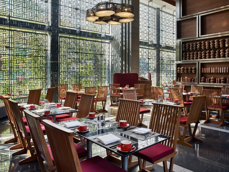 Restaurants and Bars Mingalar Mandalay Hotel